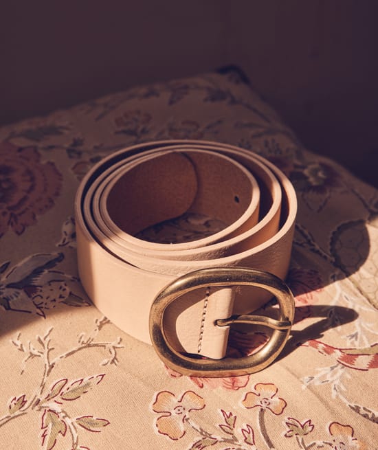 G&uuml;rtel aus Leder Stella;${refinementColor}