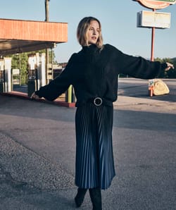 Marineblauer, plissierter Midi-Rock in Tie-and-Dye-Optik Fatel;${refinementColor}