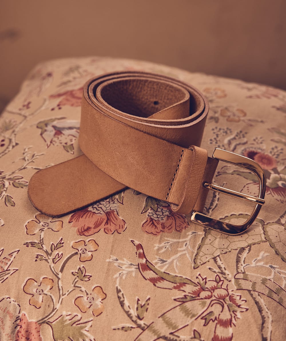 Estelle leather belt;${refinementColor}