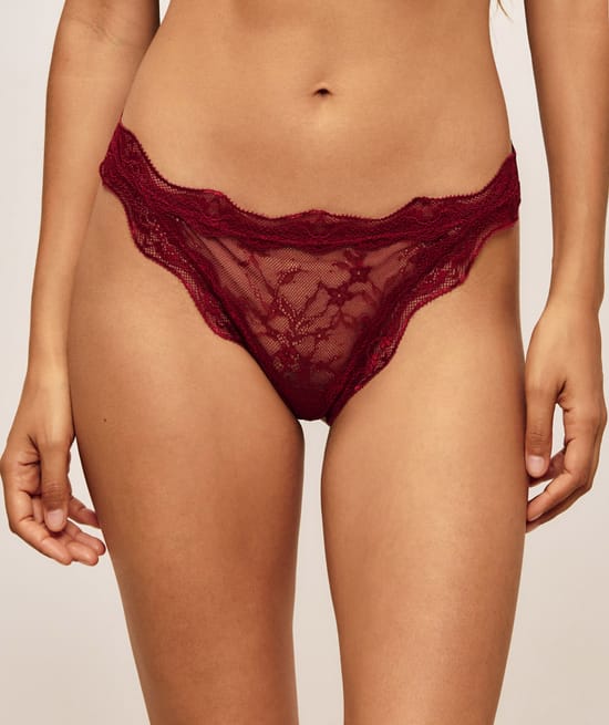 Tanga en dentelle;