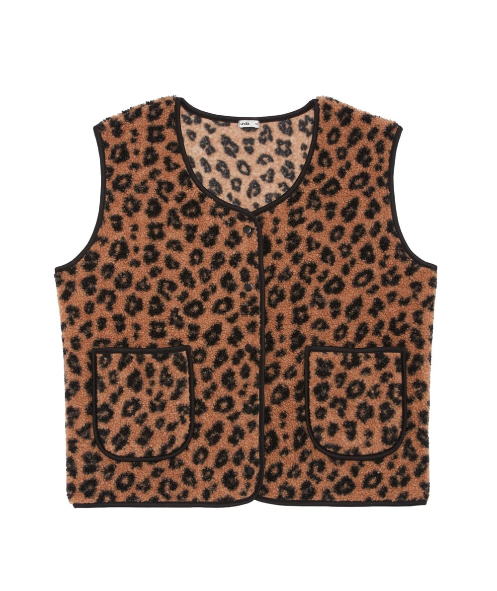 Leopard print sherpa gilet;