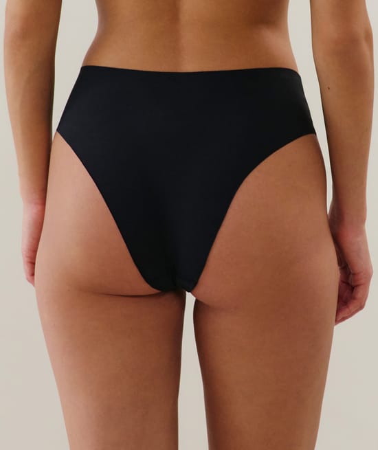 Set of 2 microfiber shorties;