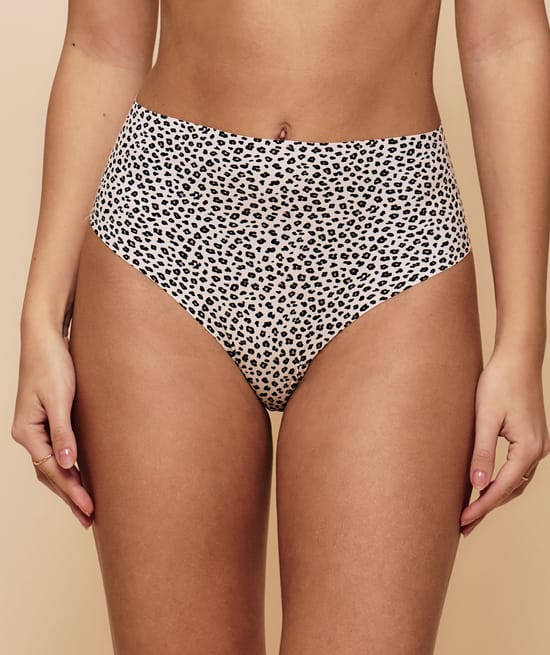 High-waisted leopard print seamless microfibre thong;