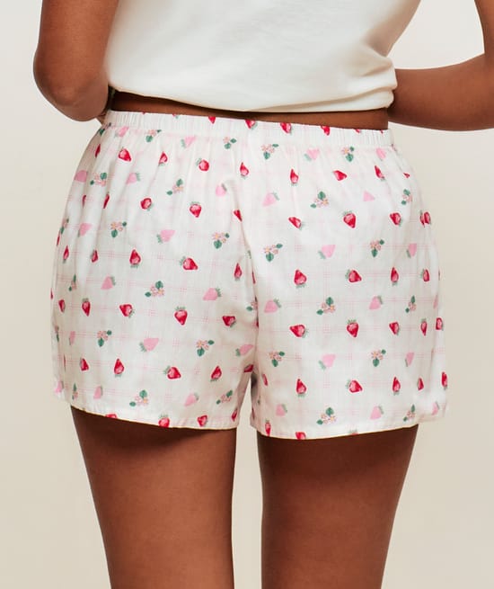 Cotton shorts with strawberry patterns;