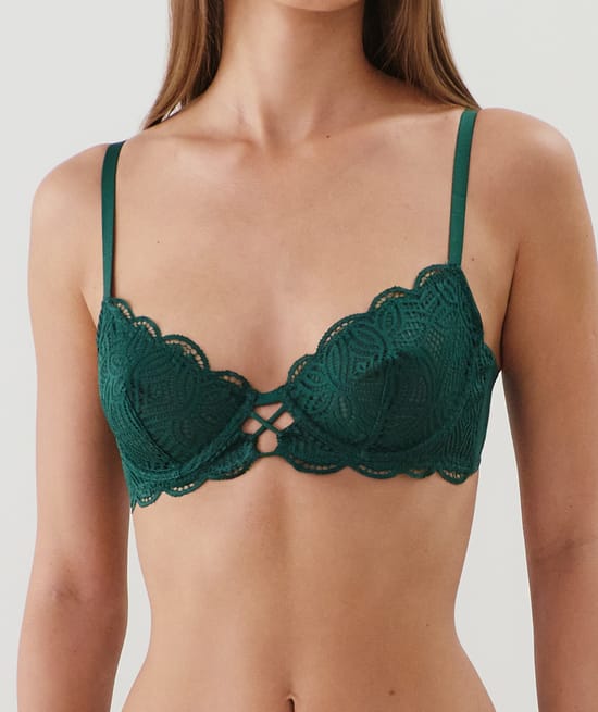 Soutien-gorge corbeille en dentelle;