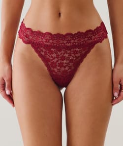 String en dentelle;