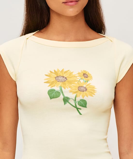 Short sleeve printed jersey t-shirt with sunflowers;