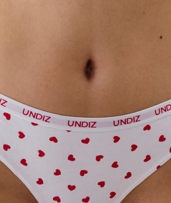 Katoenen string met hartjesmotieven;