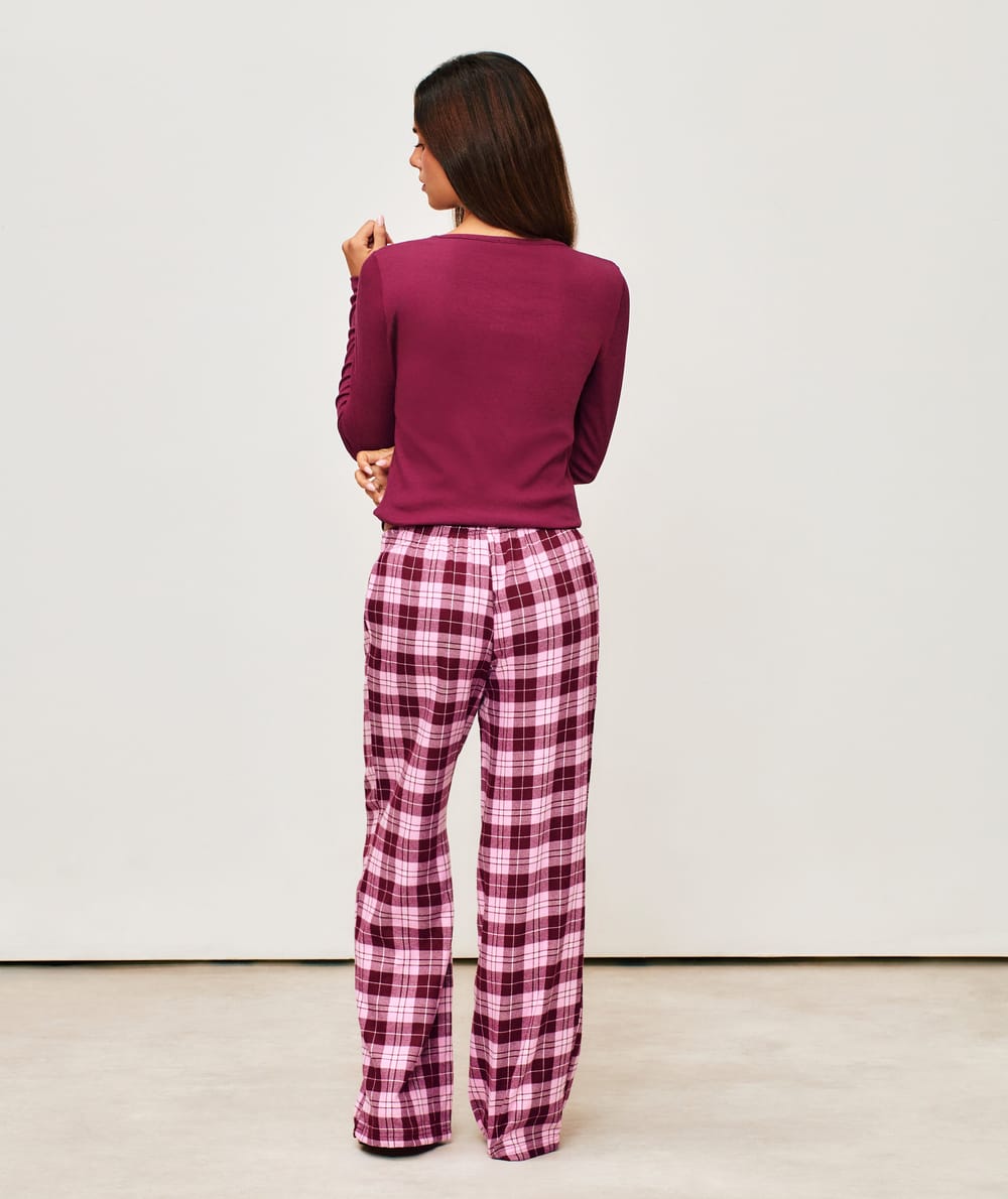 Long sleeve ribbed jersey top;