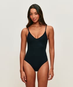 Ribbed cotton body with integrated pads;