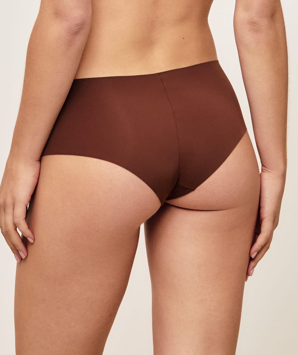 Pack of 2 seamless microfiber shorts;