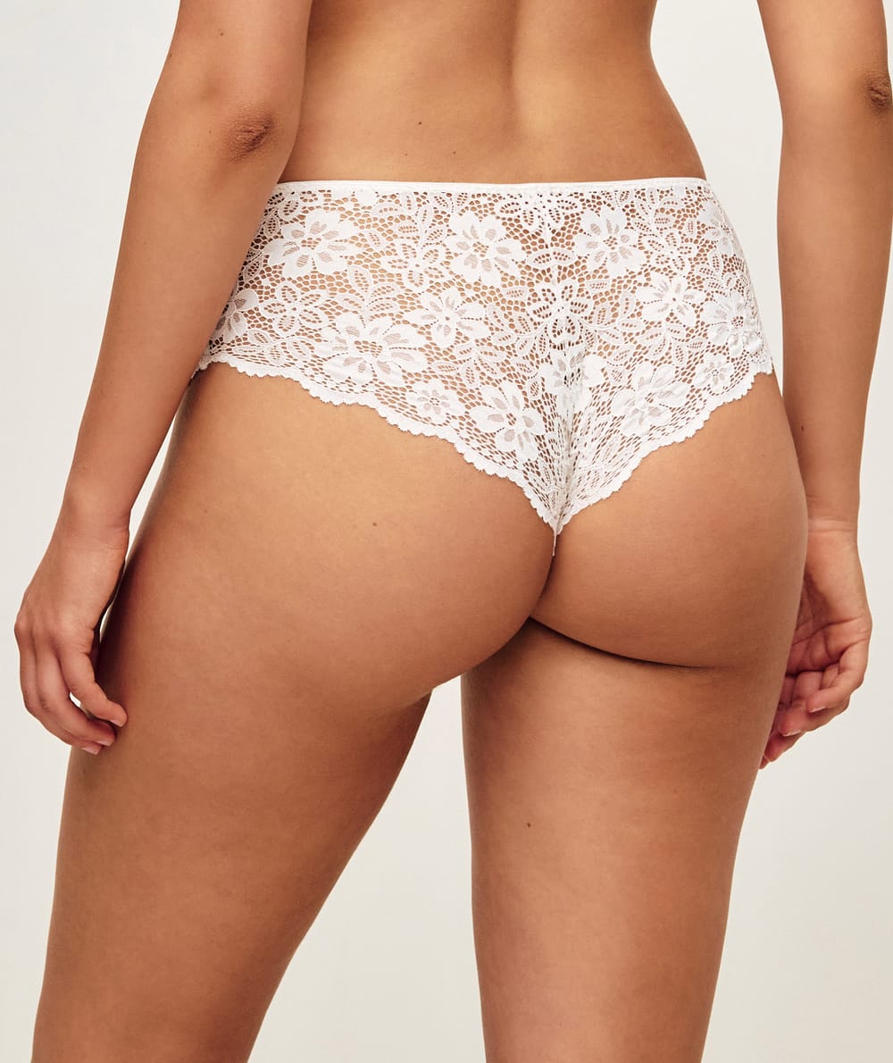 Lace floral shorty;