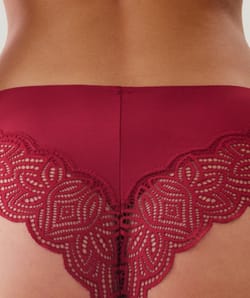 Cheeky en dentelle;