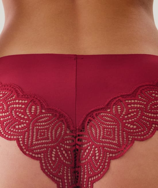 Braga cheeky de encaje;
