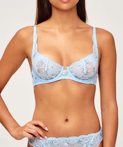 Soutien-gorge corbeille en dentelle et broderie florale;