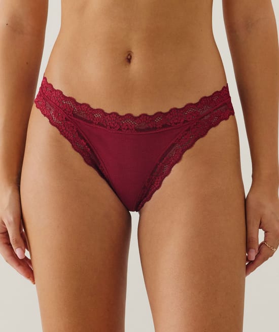 Tanga de algodón y encaje;