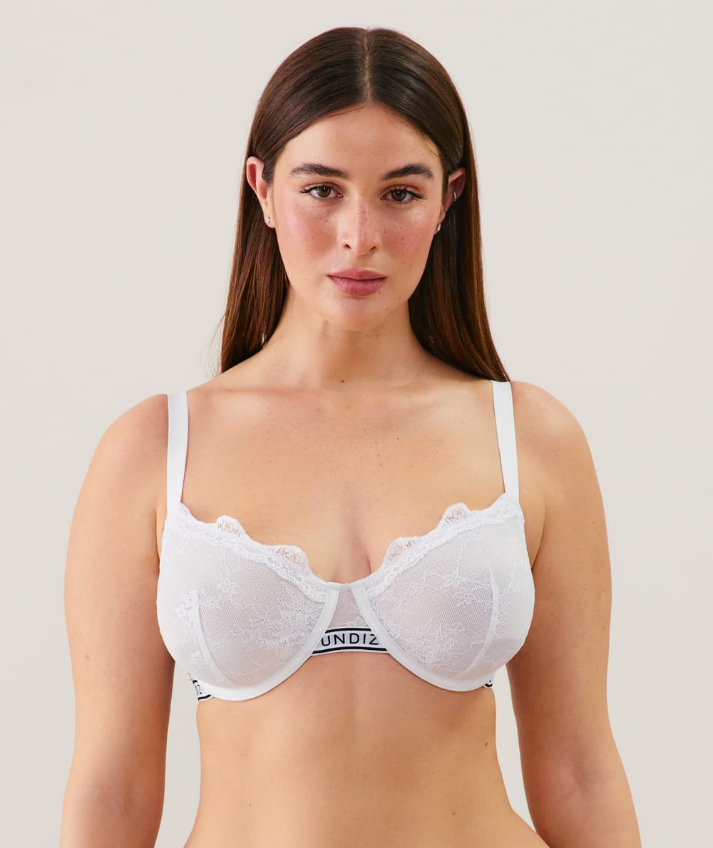 Lace balconette bra;