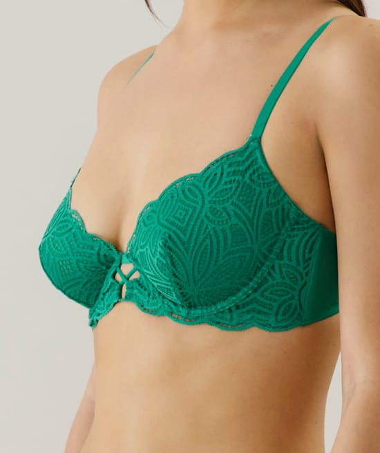 Soutien-gorge corbeille en dentelle;