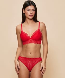 Lace push-up triangle bra;