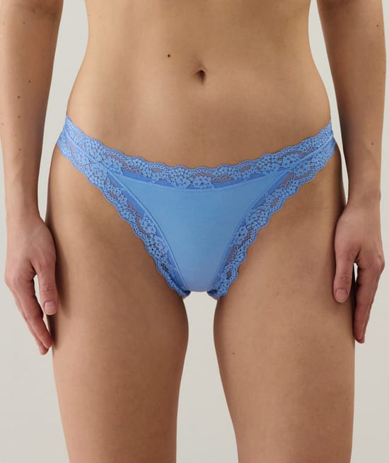 Tanga en coton et dentelle;