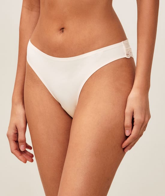 Microfiber and lace thong;