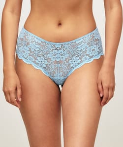 Lace floral shorty;