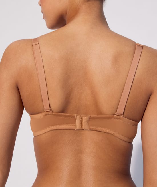Soutien-gorge ampliforme en microfibre;