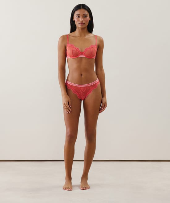 Soutien-gorge corbeille en dentelle;