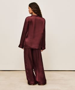 Satin shirt;