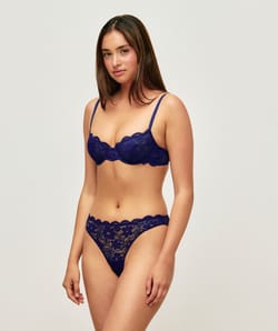 Soutien-gorge corbeille en dentelle florale;