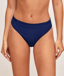 Seamless ribbed string;