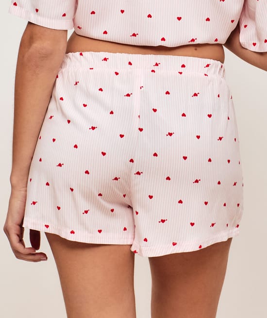 Ensemble de pyjama &agrave; rayures et motifs coeurs;