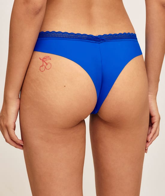 Tanga en microfibre et dentelle;