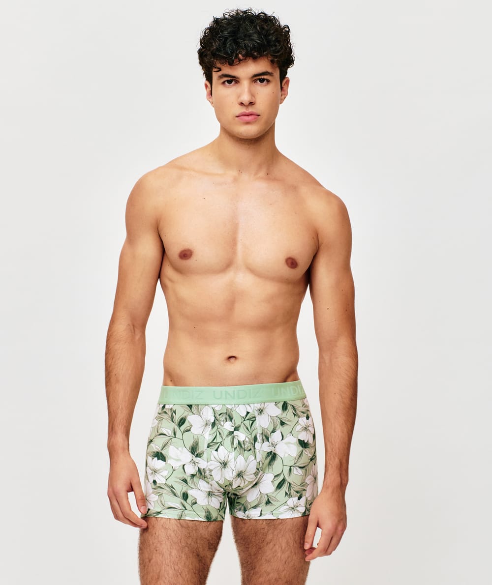 Cotton boxer shorts with floral pattern;
