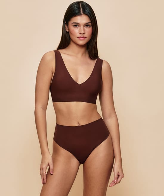 High-waisted seamless microfibre thong;