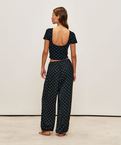 Polka dot satin balloon trousers;