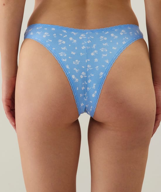 Patterned thong;