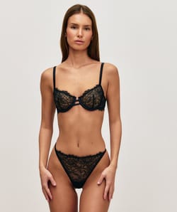 Soutien-gorge corbeille en dentelle;