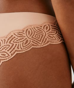 Cheeky en microfibre et dentelle chair;