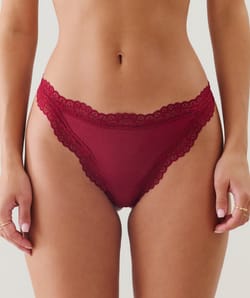 Tanga de algodón y encaje;