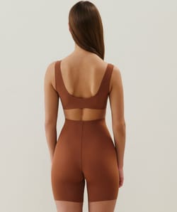 Seamless microfibre shorts;