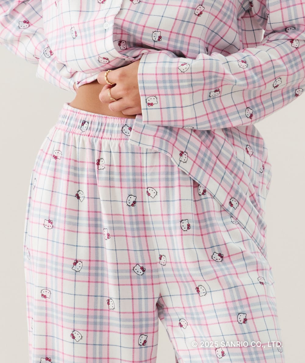 Hello Kitty flannel trousers;