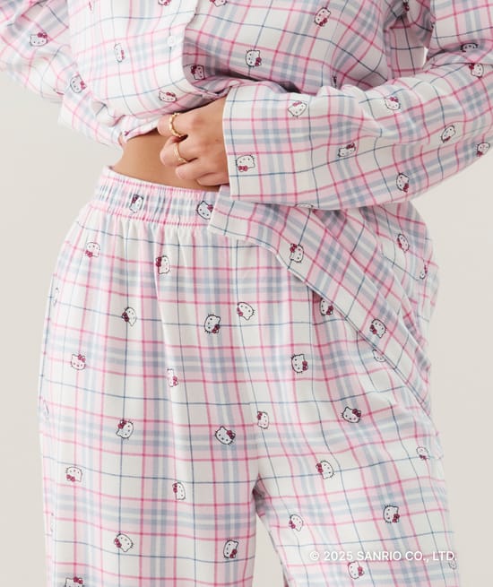 Hello Kitty flannel trousers;