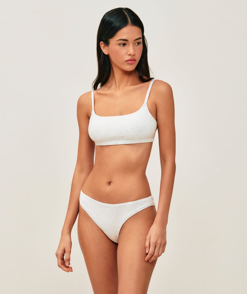 Cotton panties;