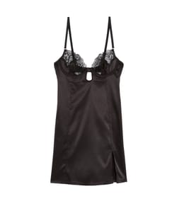Nuisette corbeille en satin;
