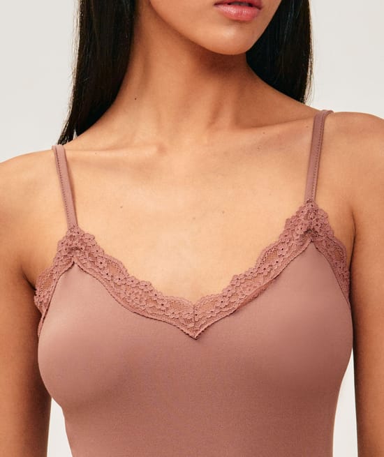 Jersey set with lace;