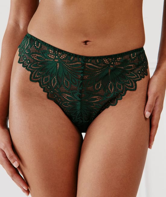 Tanga en dentelle;