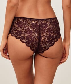 Lace shorty;