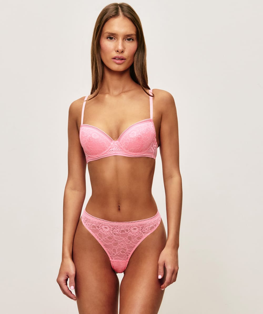 Soutien-gorge ampliforme en dentelle;