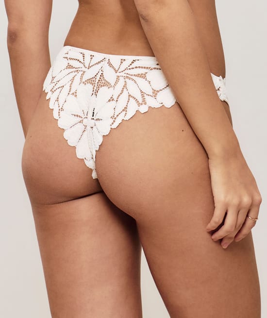 Lace thong;